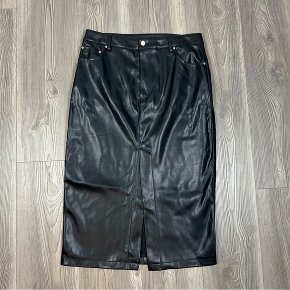 7 For All Mankind Black Faux Leather Midi Skirt Front Slit High Waist - Picture 1 of 6